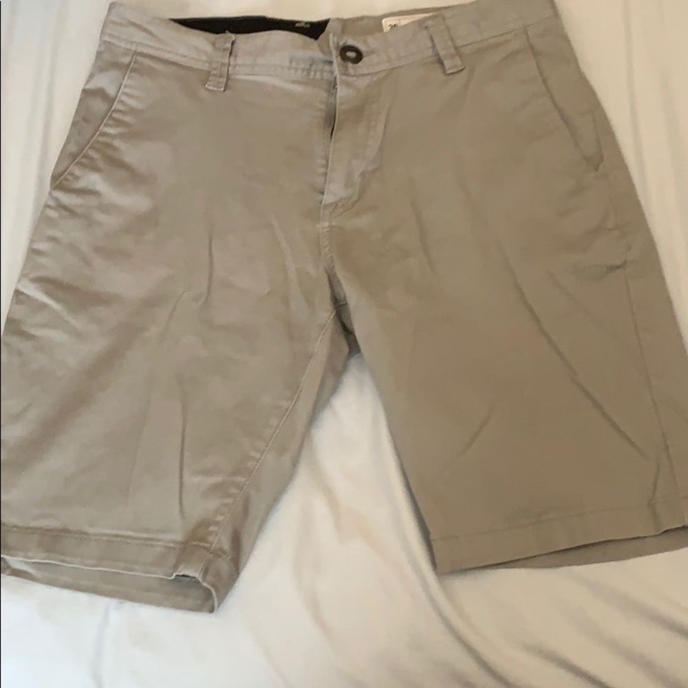 Volcom shorts size 30